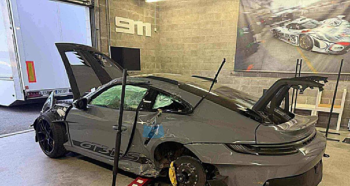 Il sort indemne mais sa Porsche 911 GT3 RS de rêve est réduite en miettes sur circuit