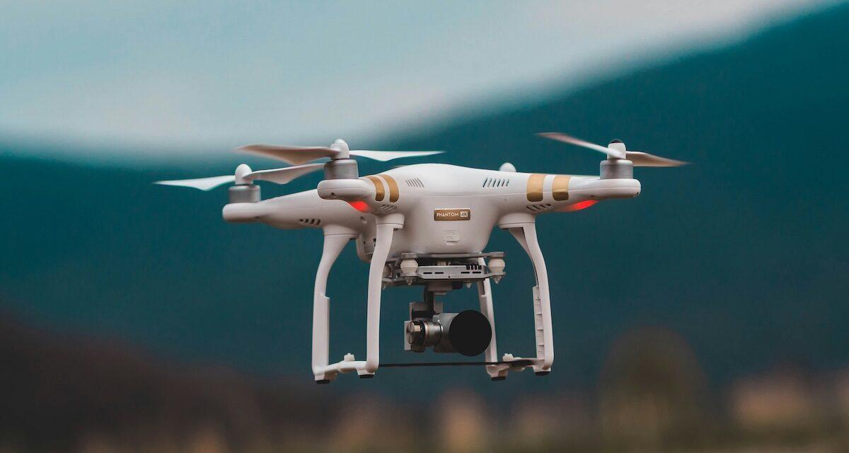 Inédit : dans cette ville, des drones lavent votre voiture en quelques minutes... du high-tech pour bichonner votre véhicule
