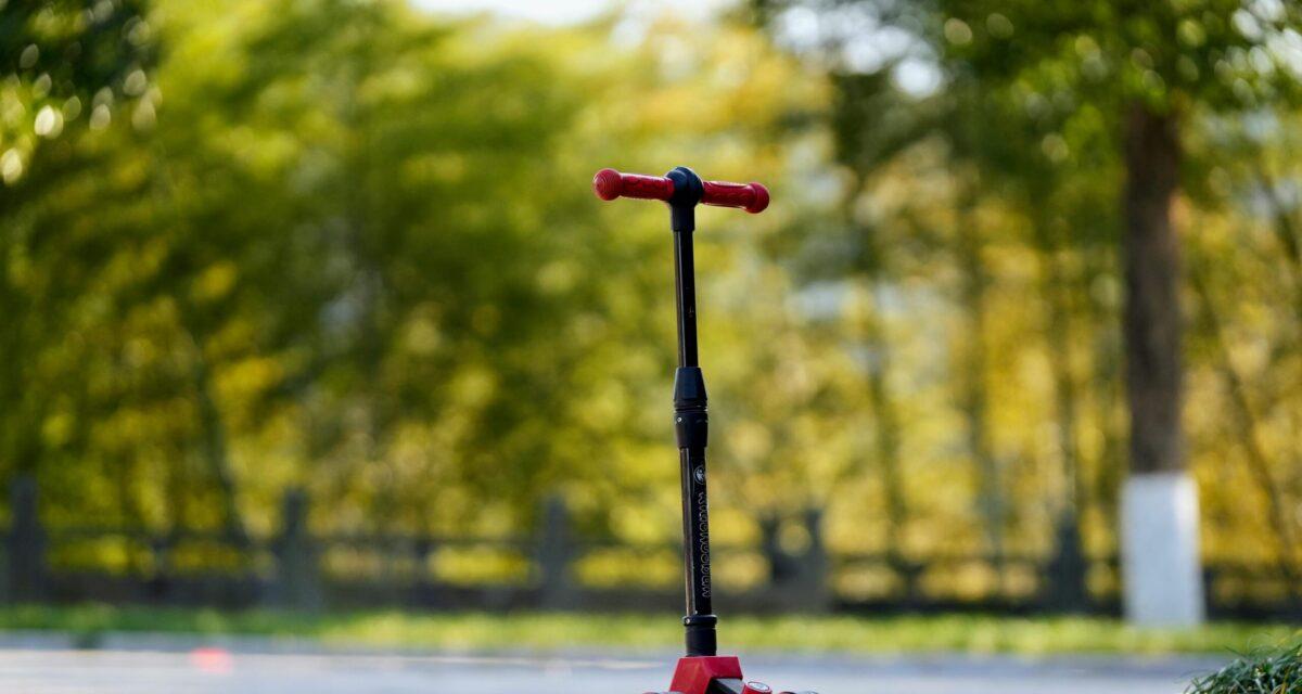 Ivre sur sa trottinette à 2h du matin... il avait laissé ses 3 enfants seuls à la maison