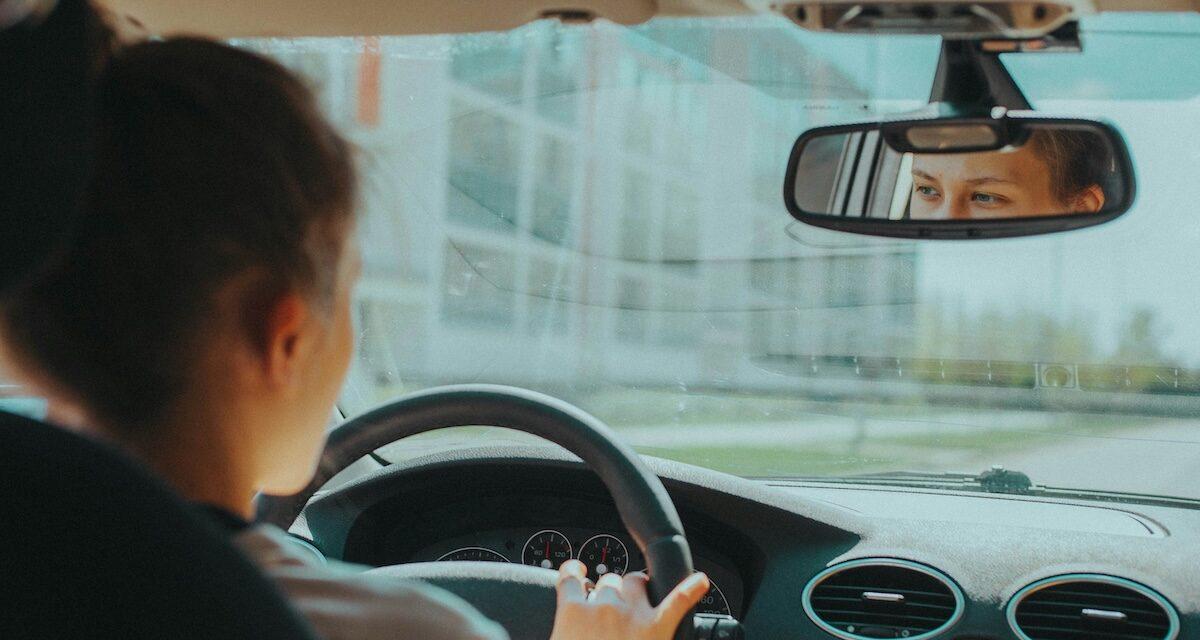Elle voulait aller encore une fois aux toilettes... mais finit devant le tribunal et avec une amende très salée pour excès de vitesse