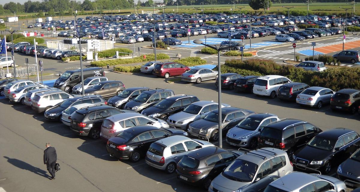 Il se gare 27 minutes sur un parking et doit payer 17 000 euros !