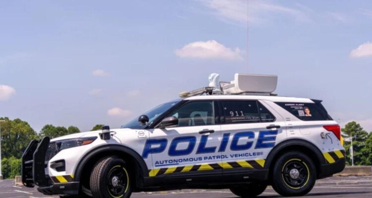 VidÃ©o - Cette voiture de police roule seuleâ€¦ et surveille tout le monde !