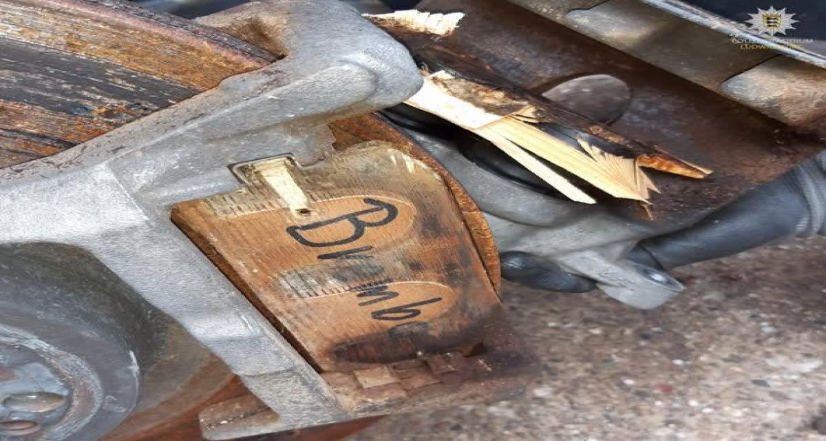 Il achète une Mercedes aux enchères... et découvre des freins en bois signés « Brembo » !