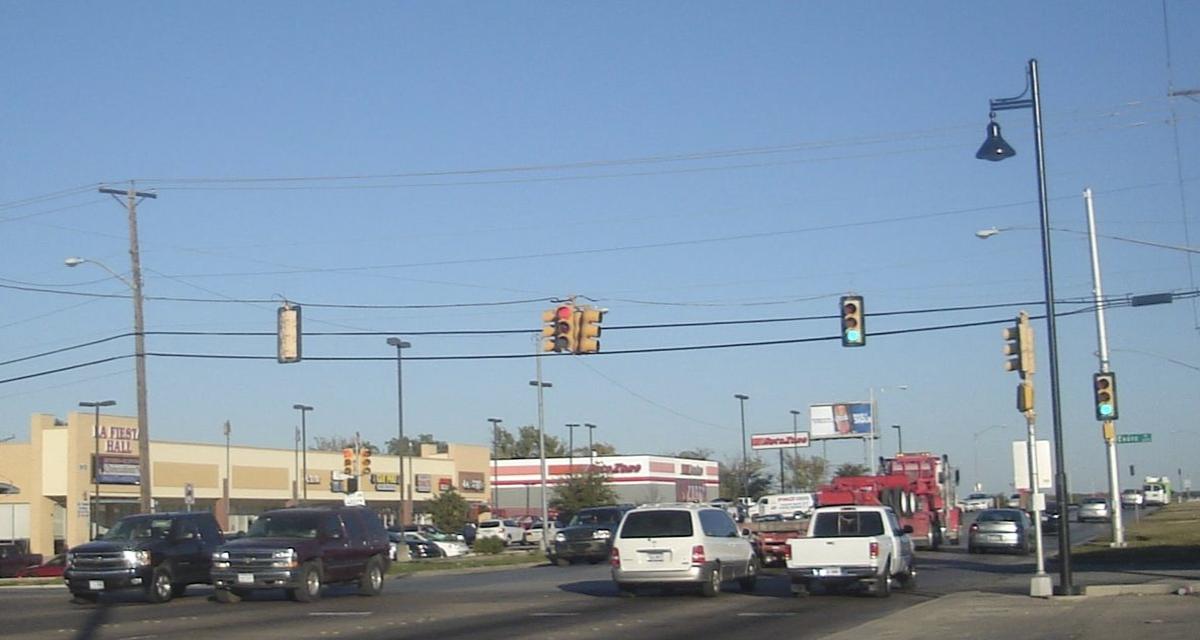 Dix mois et 2,4 millions de dollars pour allumer... un feu tricolore