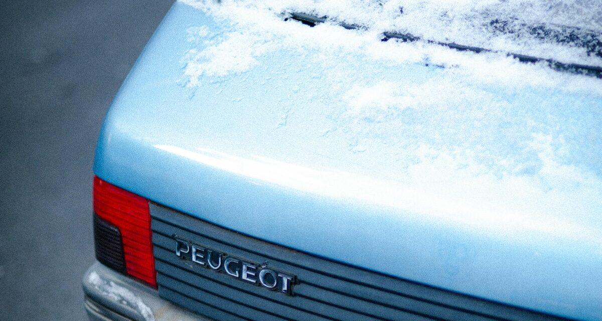 Un jeune conducteur ivre finit sur le toit : s'il l'a échappé belle sur la route, des sanctions l'attendent au tournant