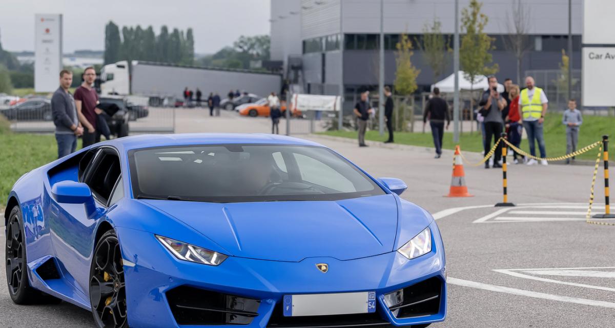 Un élu s'invite... dans une Lamborghini de mariage