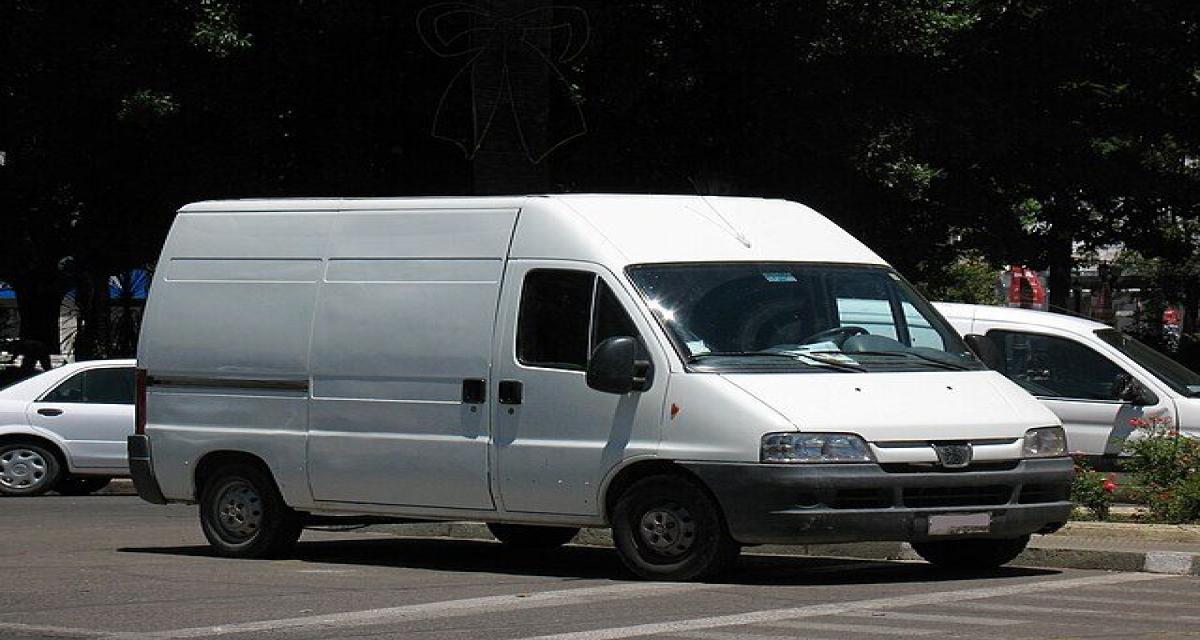 En abandonnant son véhicule sur l'autoroute : il offre le tuto parfait pour finir rapidement entre les mains des gendarmes