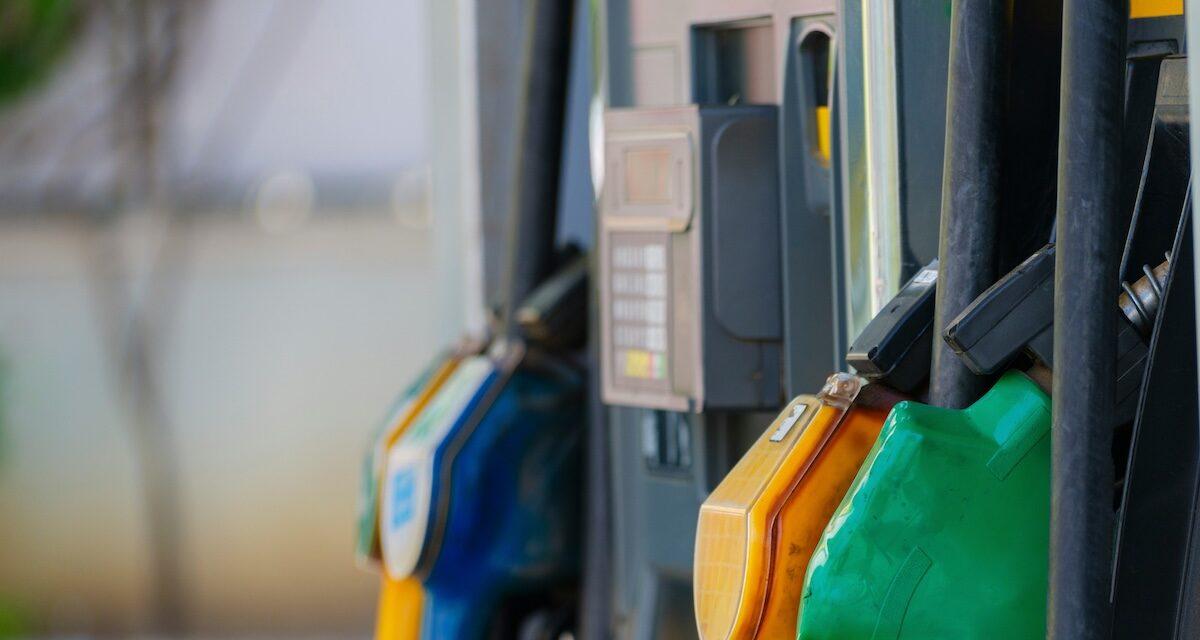 Prix des carburants : le diesel poursuit sa course, l'essence marque le pas et cette autre alternative séduit de plus en plus