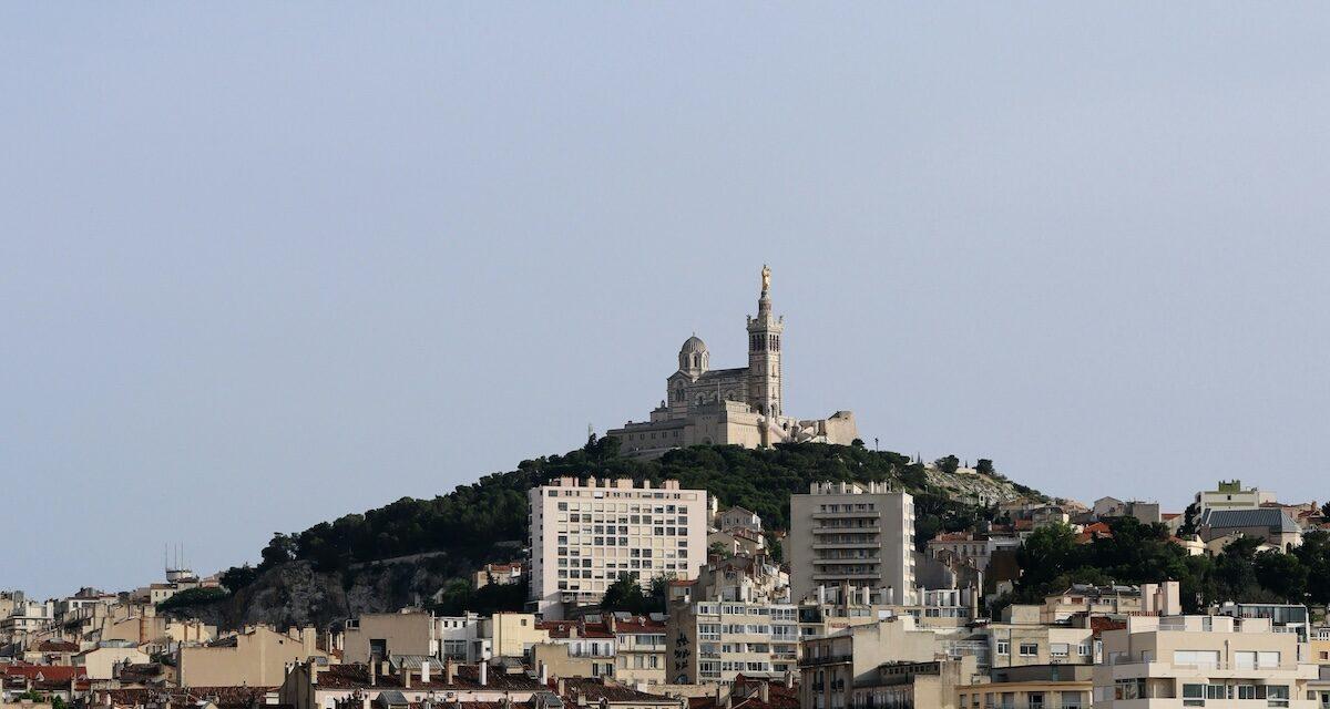 Il dit venir à Marseille pour "proposer un partenariat à Jul"... et se fait rattraper pour refus d'obtempérer !