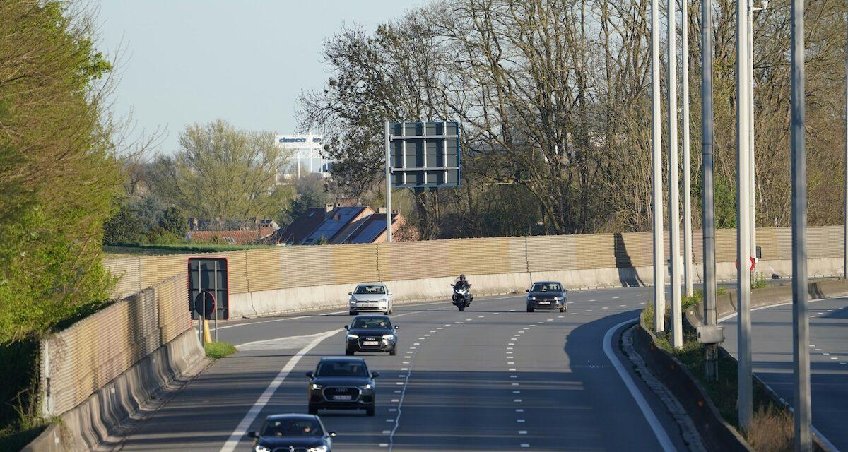 D'une valeur estimée à 1 million d'euros : un automobiliste abandonne 23 kilos de cocaïne après une folle fuite