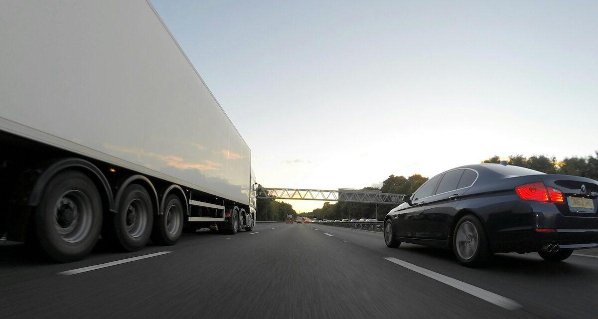 Une employée arrive toujours trop tôt à son poste... et finit licenciée : l'affaire étonnante qui secoue une entreprise de logistique