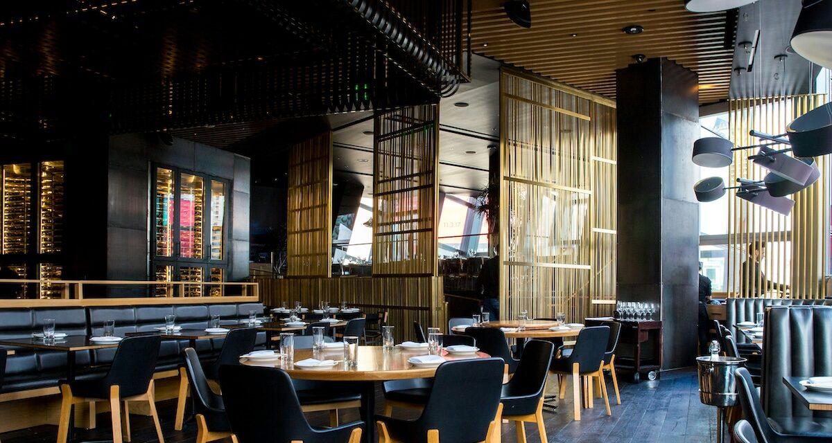 Une tentative d'extorsion : un restaurateur refuse de payer, ils reviennent en voiture-bélier contre son restaurant