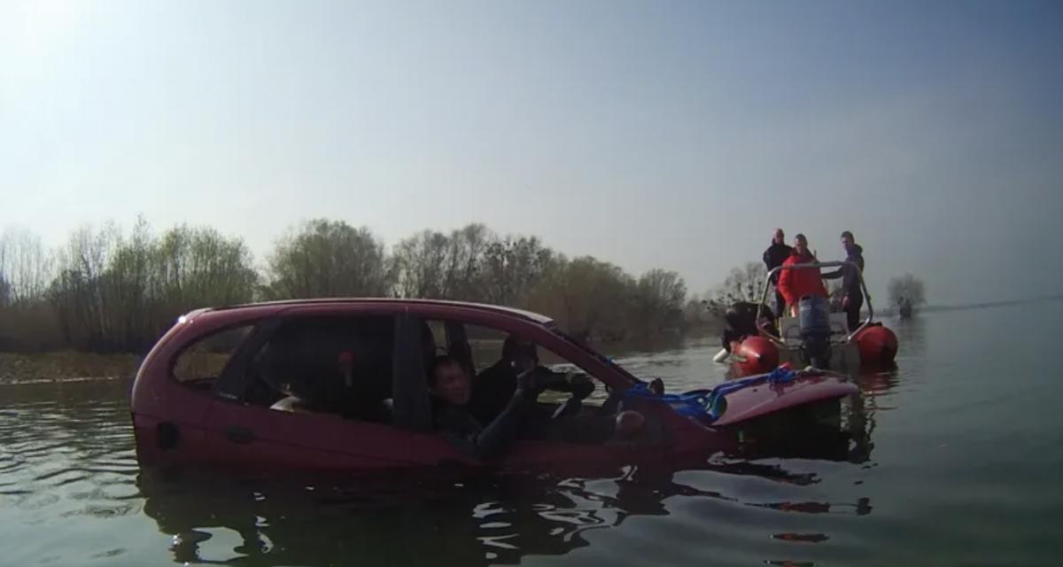 Une voiture au fond d'un lac ressurgit après de nombreuses années, elle servait d'exercice de sauvetage aux pompiers