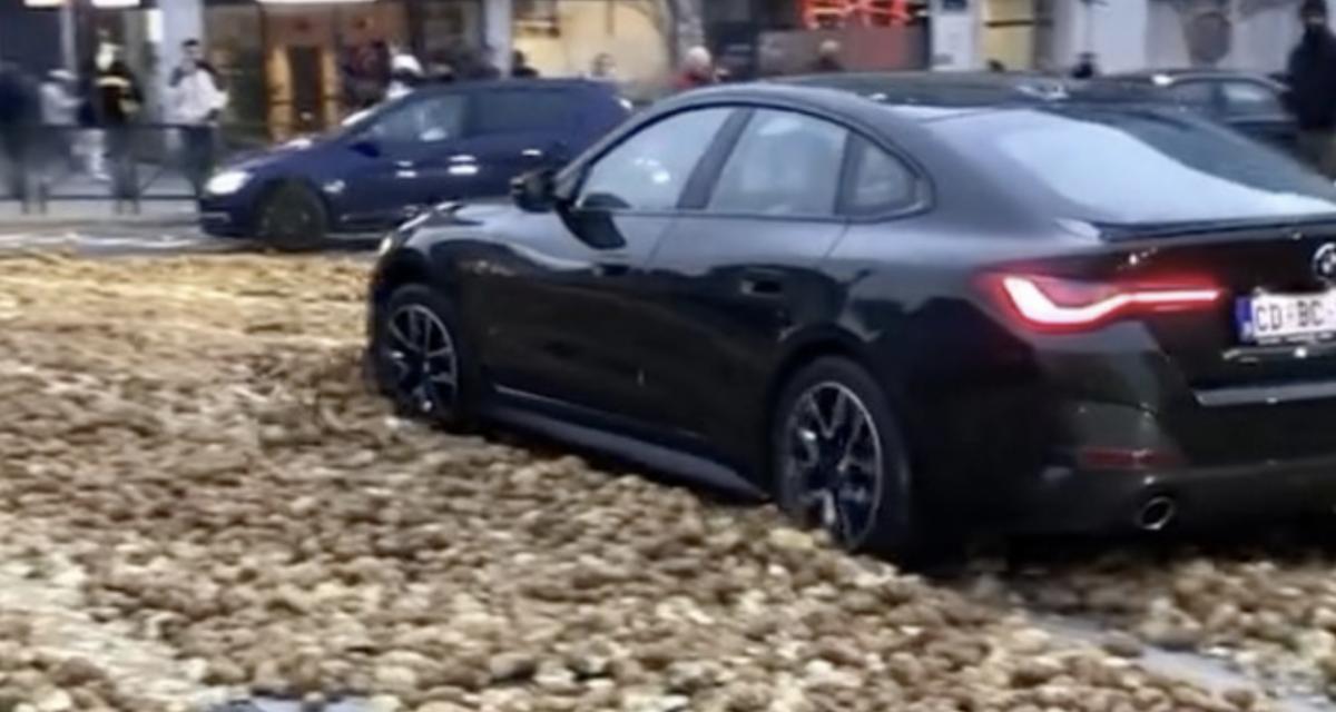 Coincé dans une marée de patates, ce conducteur se retrouve à patiner