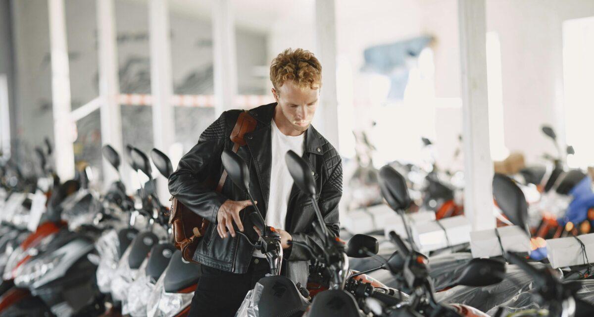 Il monte sur la moto pour tester... et ne revient jamais : sa fuite lui vaut huit mois de prison ferme