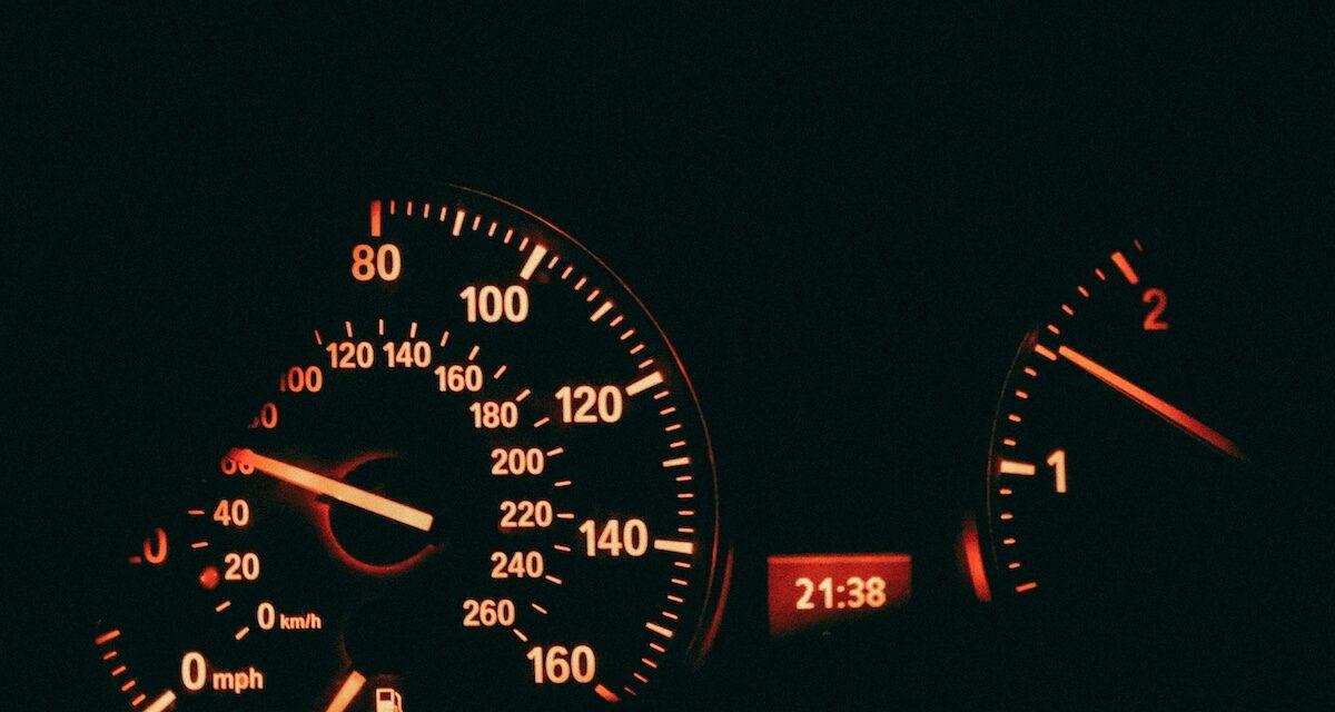 Sous cocaïne et sans permis : un chauffard cumule les infractions à 191 km/h sur l'autoroute, voici sa sanction