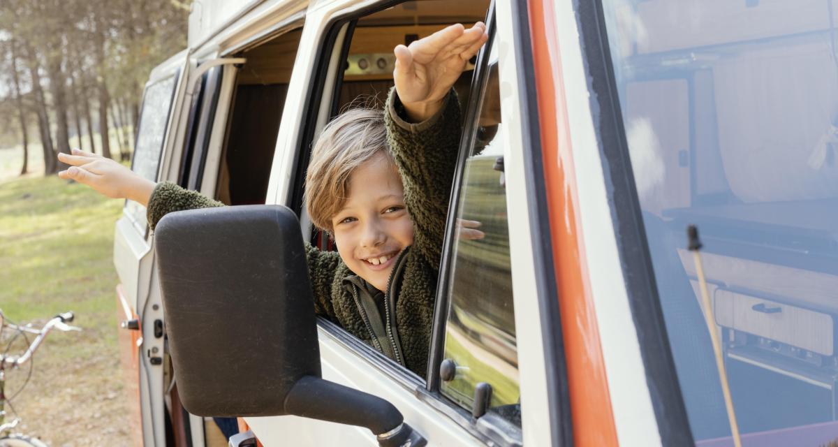 Van aménagé 5 places : le guide complet pour voyager en famille