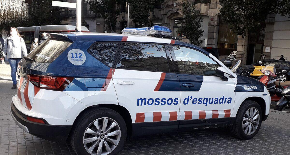 Ivre au volant, il détruit un panneau électrique et tente une fuite hallucinante malgré deux pneus crevés