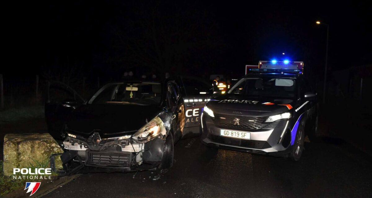Le conducteur refuse d'obtempérer, redémarre, arrache une portière et blesse trois policiers