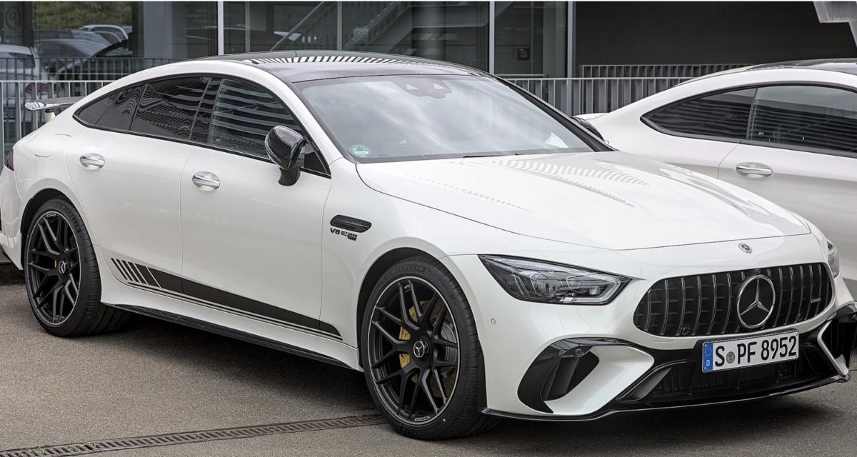 Deux conducteurs flashés en grand excès de vitesse sortent deux excuses lunaires aux gendarmes... Une Mercedes de 850 chevaux en fourrière