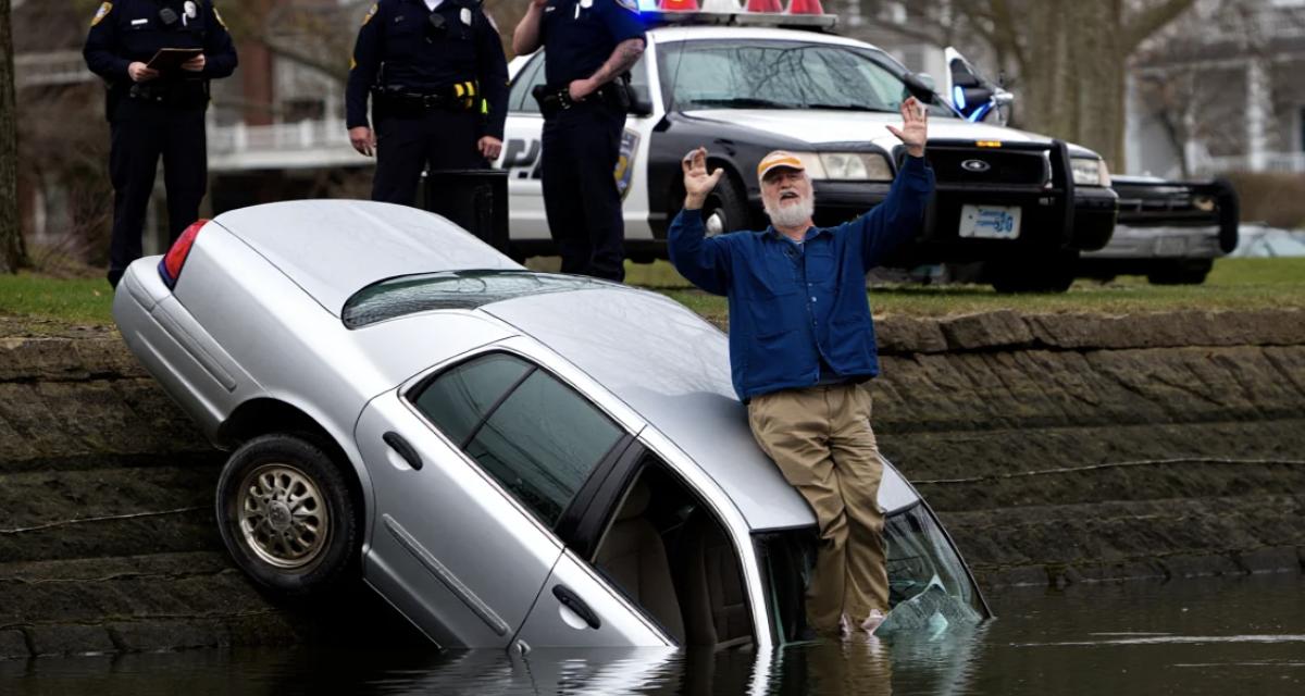 Un septuagénaire jette sa voiture dans un canal et simule un vol : il finit condamné