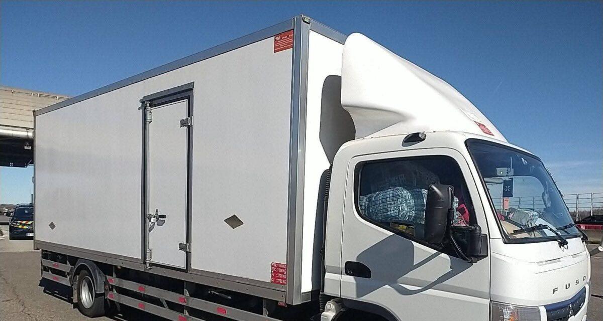 Il devait peser 7,5 tonnes... il en affichait presque 14 : le contrôle de ce camion vire à la sanction immédiate