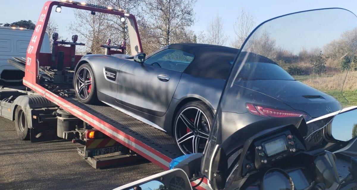 Déjà récidiviste, il est flashé au volant d'une Mercedes à 208 km/h : sa voiture saisie, la police dénonce un mépris total des règles et de la vie des autres