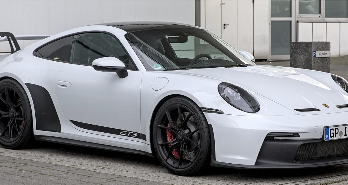 Il achète une Porsche 911 GT3 à 55km, mais apprend rapidement qu'elle n'est pas aussi neuve qu'annoncée