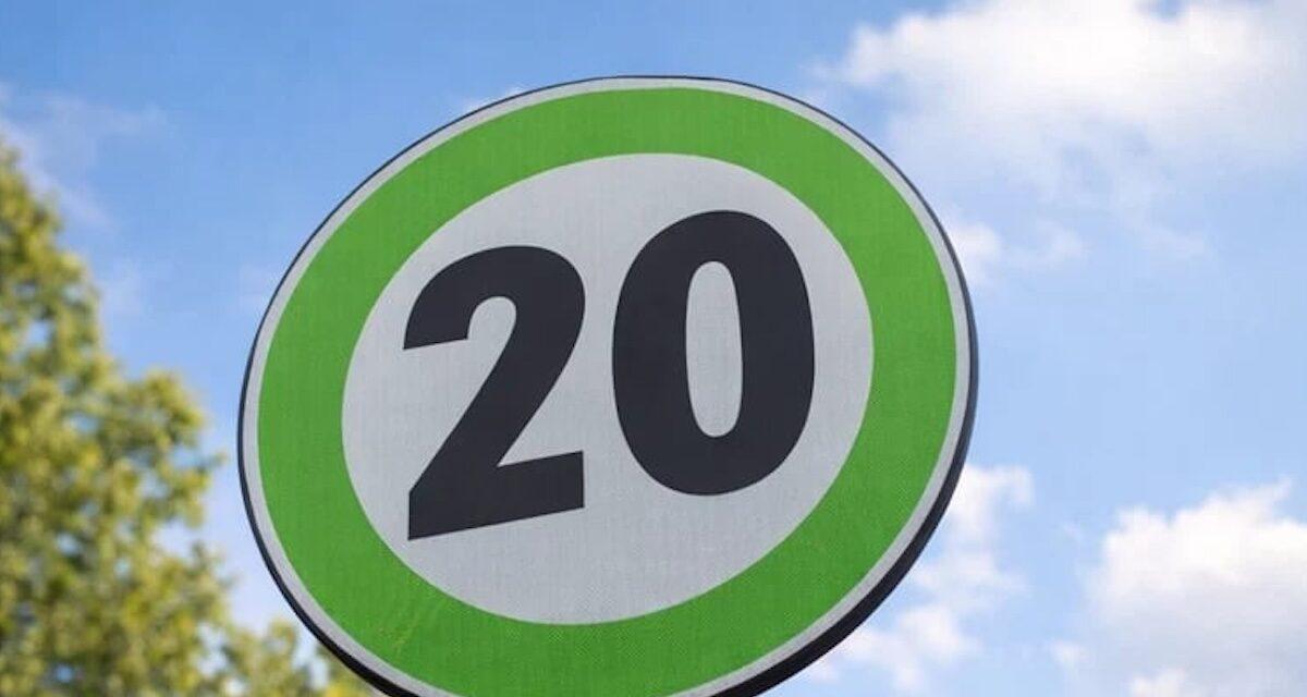 Des panneaux de vitesse à bordure verte intriguent les conducteurs : voici ce qu'ils signifient vraiment