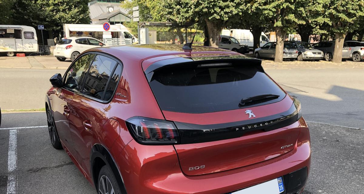 Il vole des pièces sur une voiture pour réparer la sienne... et finit en prison