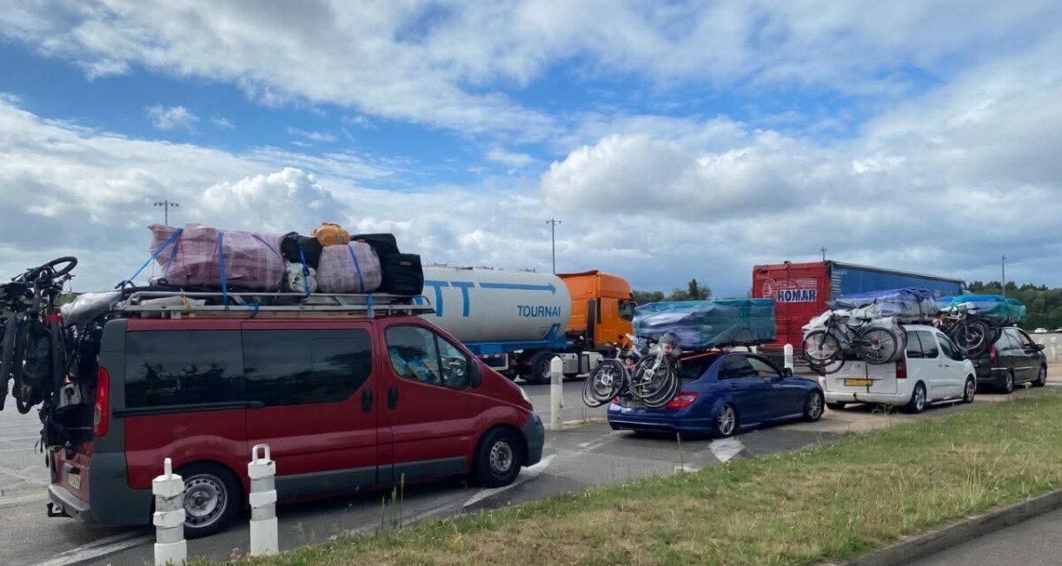 Les gendarmes interceptent un Convoi de 4 véhicules utilitaires avec plus de 3 tonnes de surcharge cumulée