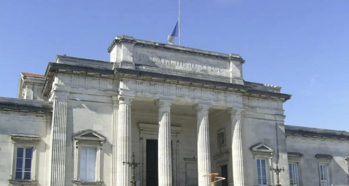 Un automobiliste fonce à 222 km/h pour un rendez-vous judiciaire, mais son excès de vitesse et sa récidive le conduisent directement en prison