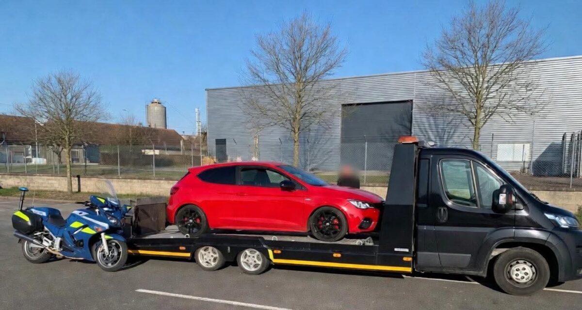 Une SEAT León modifiée et flashée à 231 km/h : quand l'excès de vitesse peut coûter très cher, en points, argent et permis !
