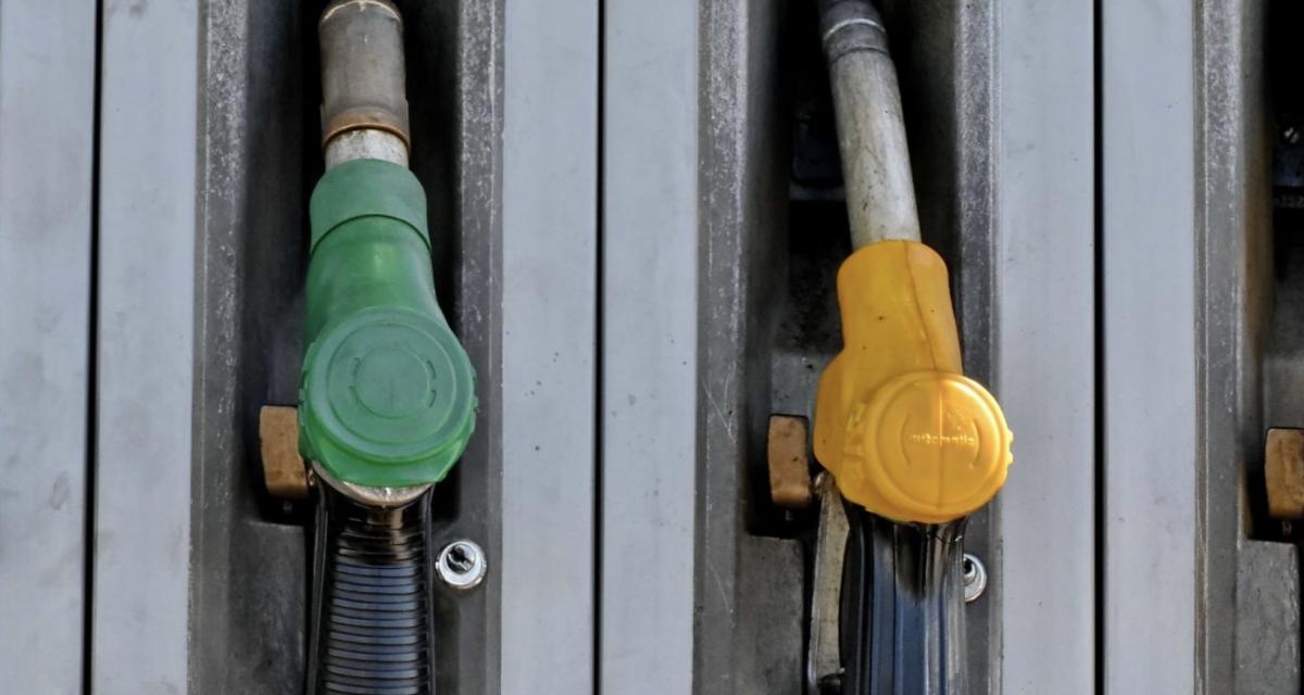 Face à la flambée des carburants, un Australien fait rouler sa voiture à l'huile de friture