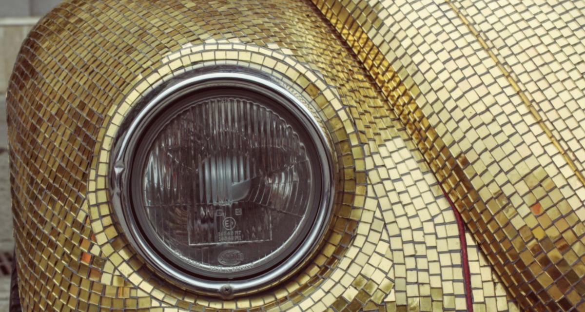 Ce SUV peint avec... de l'or véritable
