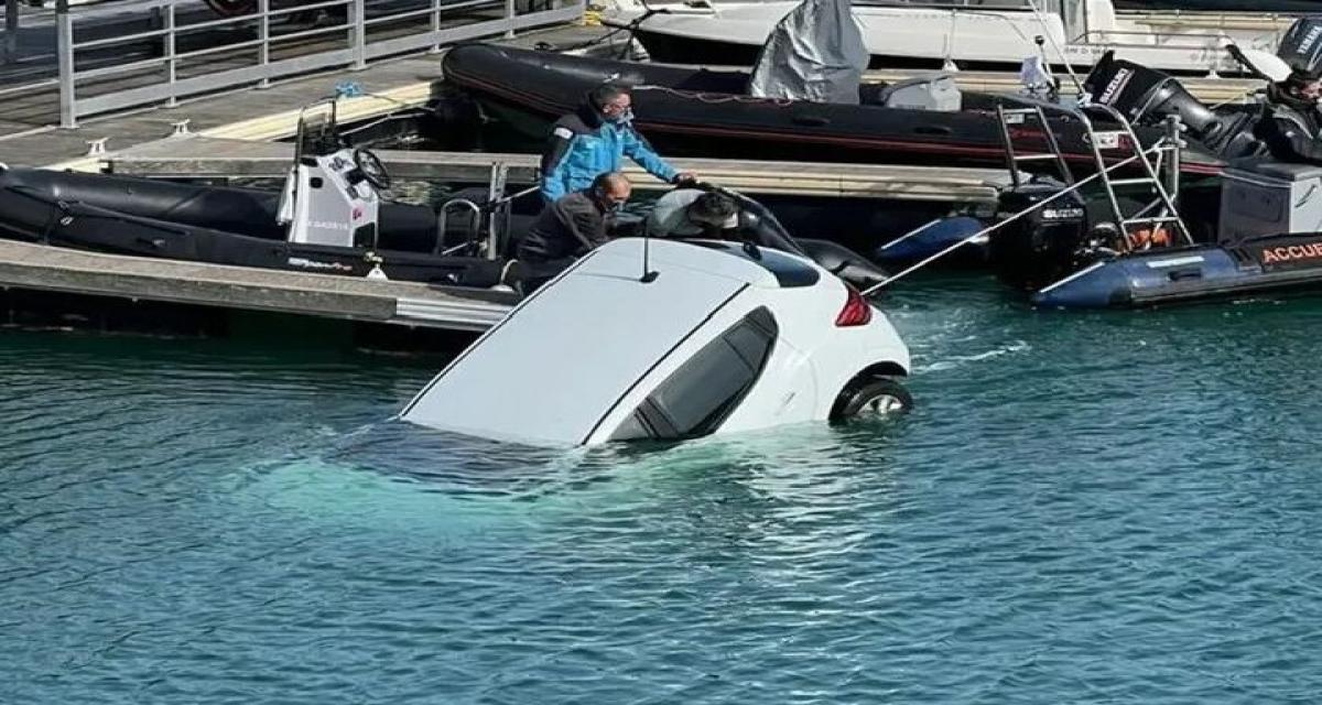 Il oublie le frein à main : la voiture glisse seule et finit à la mer dans le port des Sablons à Saint-Malo