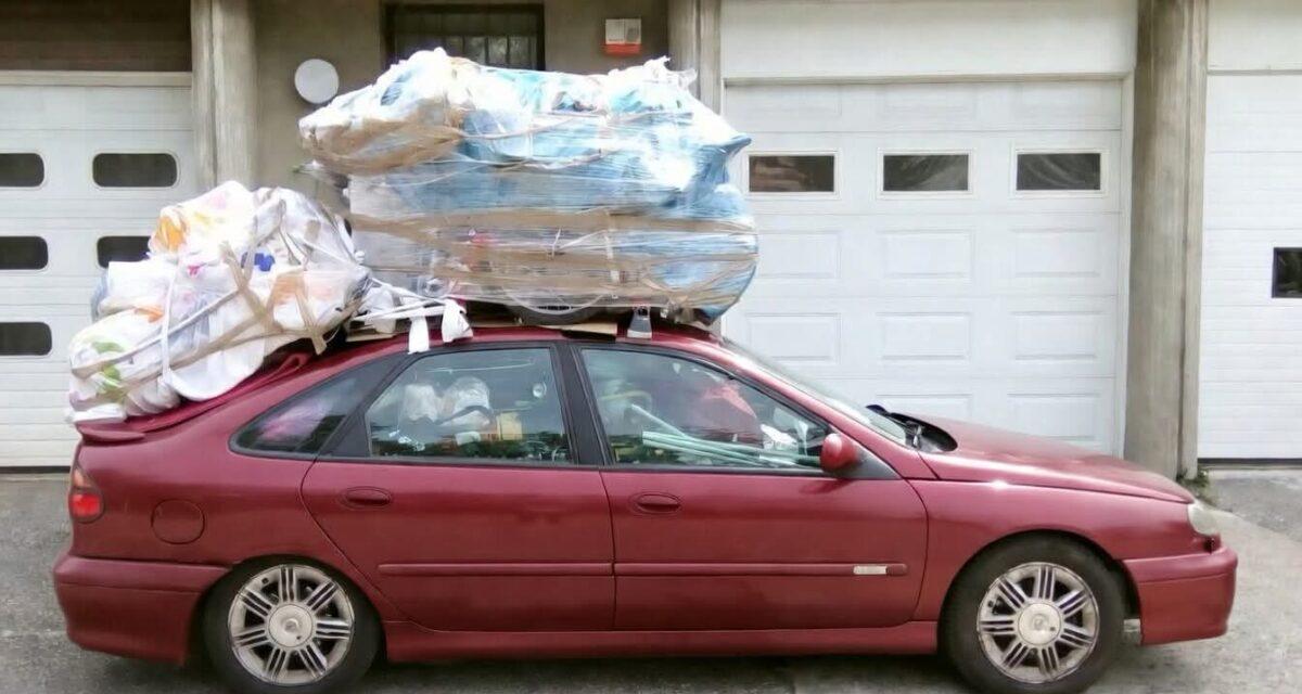 700 kg au-delà du poids autorisé : cette Laguna transformée en camion choque les contrôleurs lors d'un arrêt improbable sur l'autoroute !