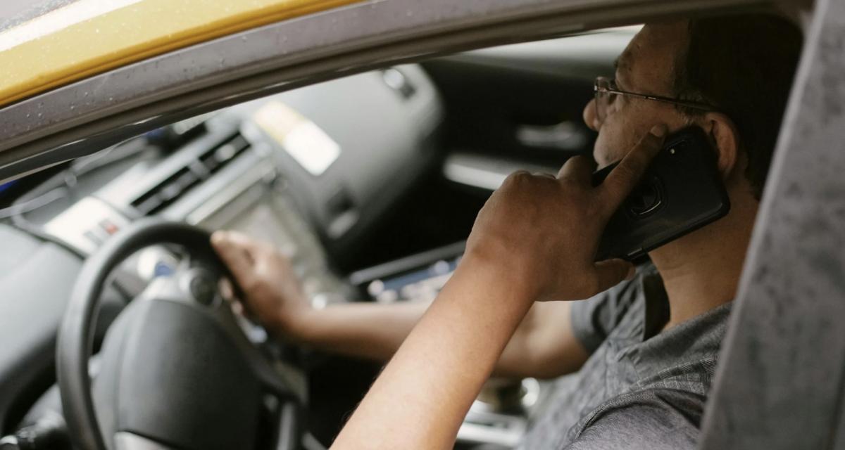40 usages de téléphone en un week-end, le fléau des gendarmes dans ce département