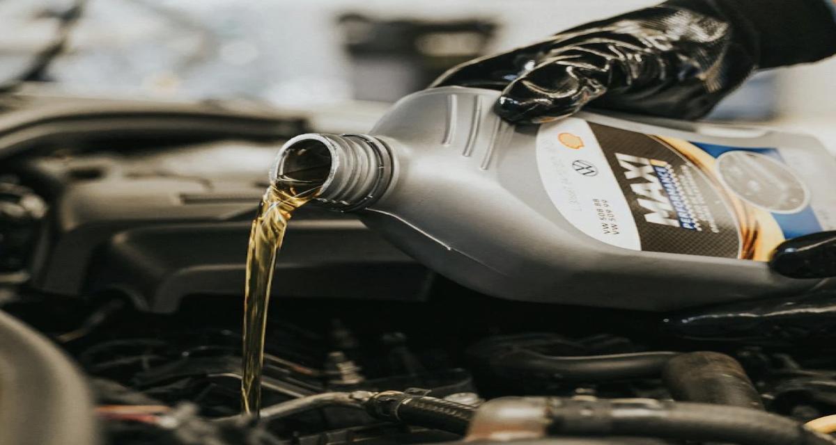 Au vu de la flambée des prix de l'essence, il met de l'huile de tournesol dans son réservoir