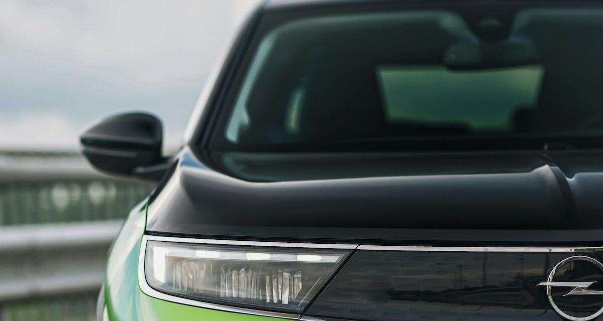 Comprendre les raisons de la fermeture de Poissy : ce qui a vraiment précipité l'arrêt de l'usine