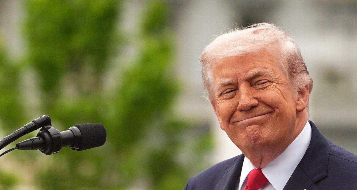 Guerre commerciale UE-États-Unis : Trump veut des taxes à 25 % sur les voitures européennes