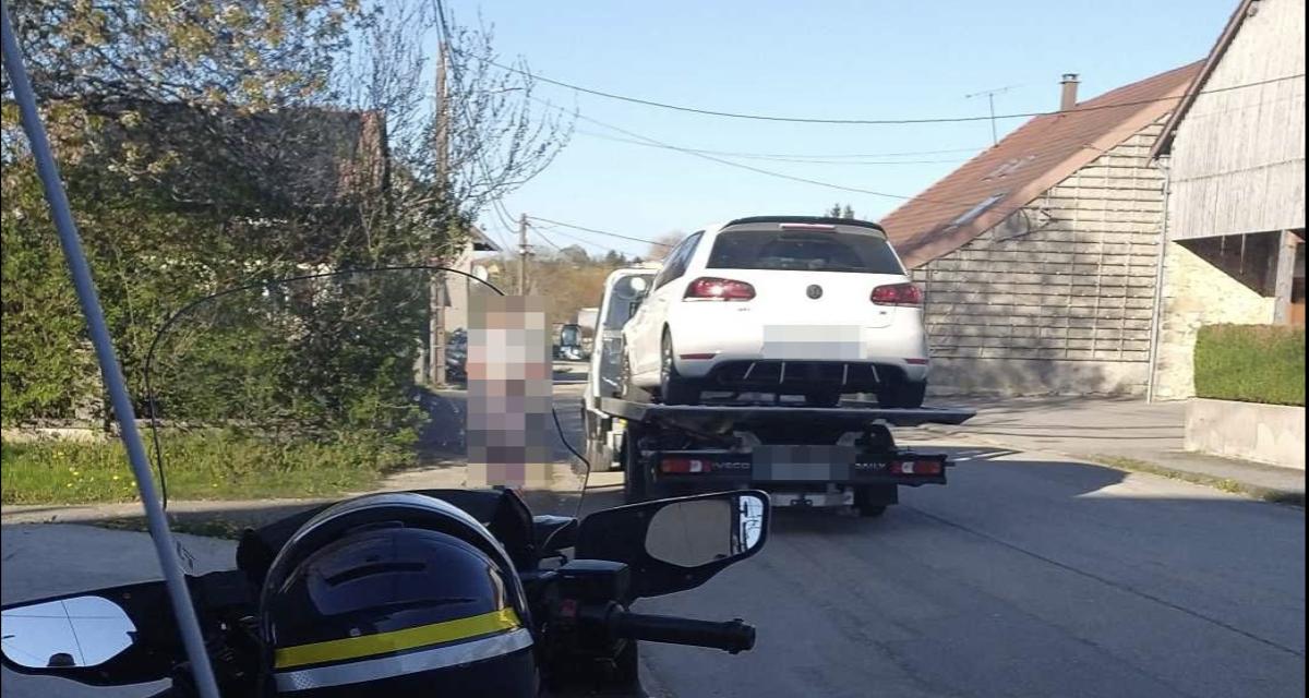 Sans permis, flashé à 102 km/h en Peugeot 208, il tente de se faire passer pour son frère jumeau