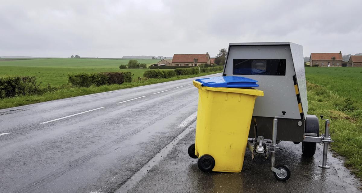 Une poubelle jaune neutralise un radar de chantier dans ce département