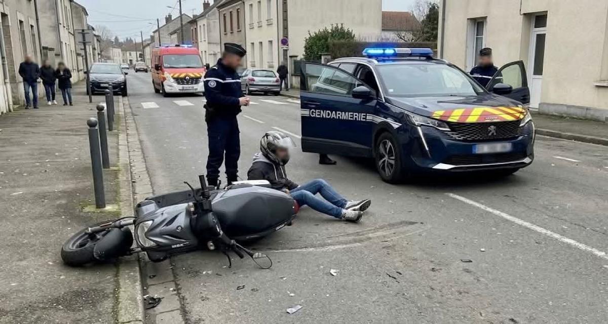 Il narguait les gendarmes en scooter, se croyait intouchable... La route lui a donné une leçon qu'il n'est pas près d'oublier