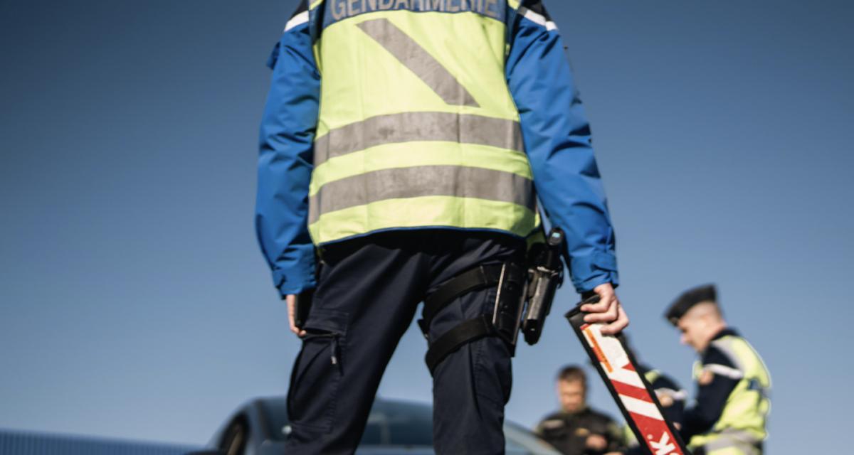 4 contrôles en une journée de travail : vitesse, téléphone, feu rouge, alcool... il perd 12 points d'un coup