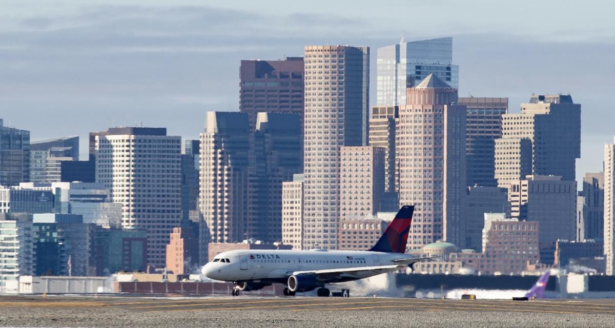 71 voitures abandonnées à l'aéroport bientôt vendues aux enchères