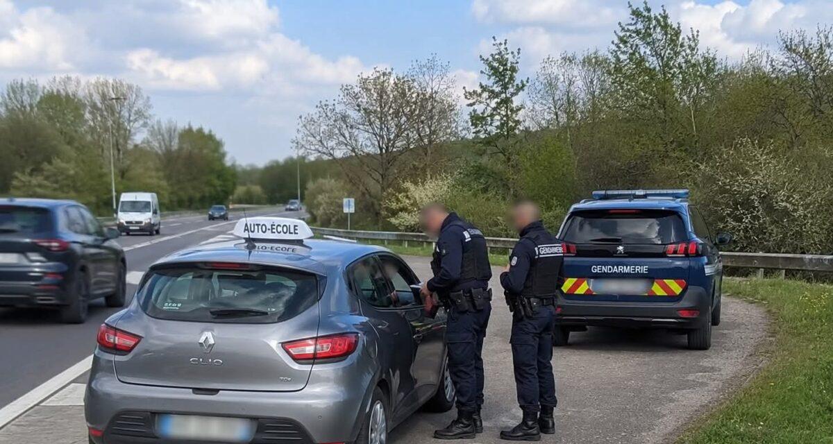 Le moniteur voulait montrer un contrôle routier à son élève... il s'est retrouvé lui-même positif à 1,1 g d'alcool