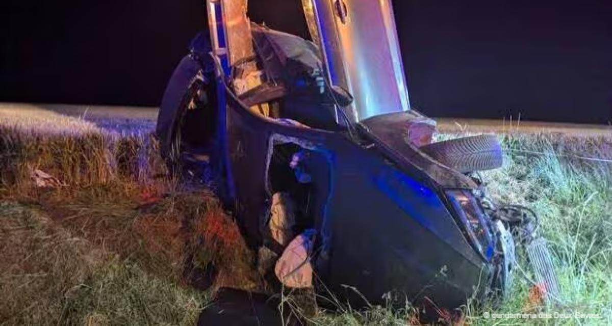 Doublage fatal sur la D611 : un véhicule projeté 400 mètres plus loin se retrouve littéralement coupé en deux, l'autre retourné sur le toit