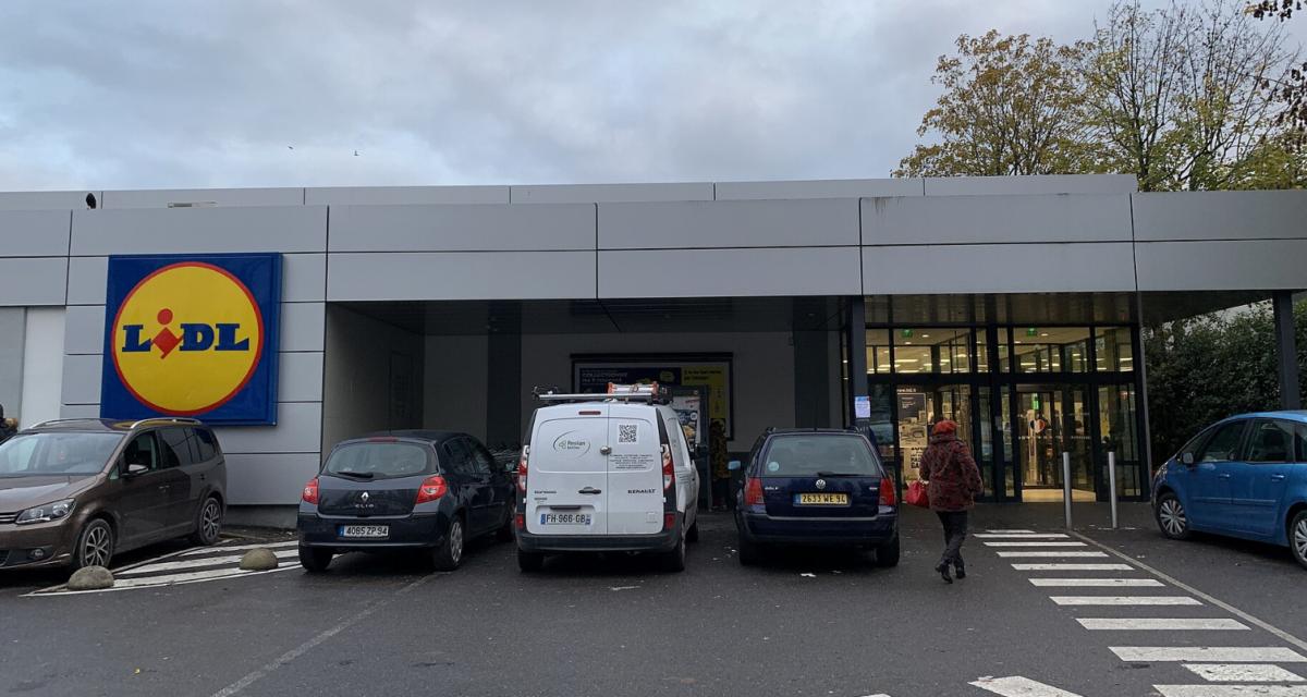 Il laisse sa voiture tout le week-end sur le parking de Lidl... et découvre une facture de 500 ¬ au moment de repartir