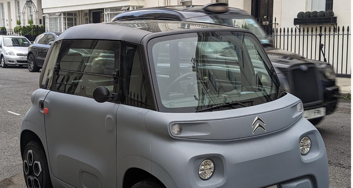 Au volant d'une Citroën Ami, sa voiture se retourne seule :  « Je ne saurais pas vous dire. C'est assez mystérieux »